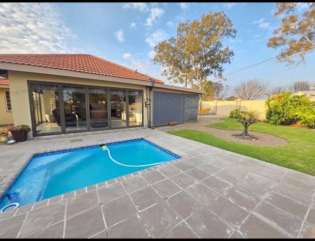 4 BEDROOM HOUSE FOR SALE IN RIVERSDALE